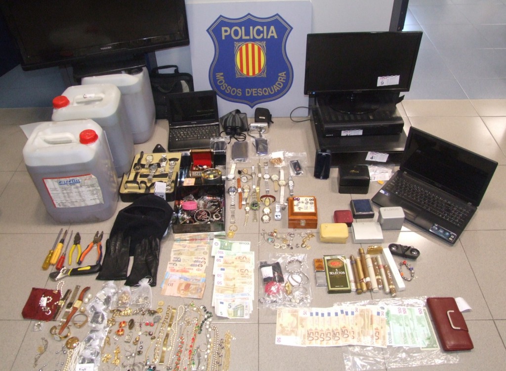 Objectes robats (Foto: Mossos d'Esquadra)