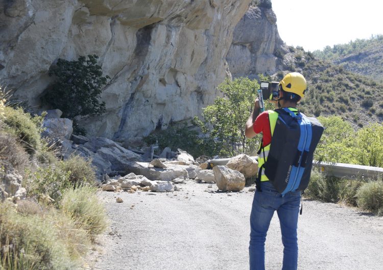 L’accés principal al congost de Mont-rebei romandrà tancat almenys una setmana pel despreniment de roques