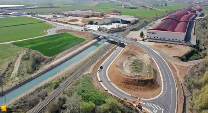 FGC inaugura el nou pas elevat a Balaguer