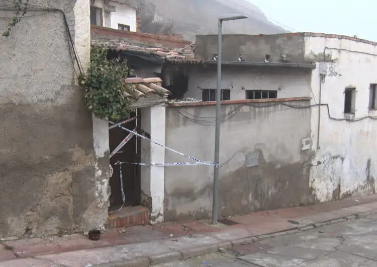 Dos ferits greus en l’incendi d’una casa de planta baixa a Balaguer