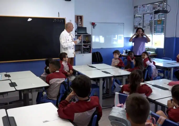 L’Encontats escalfa motors a les escoles de Balaguer amb la visita del padrí Ricardo Alcántara