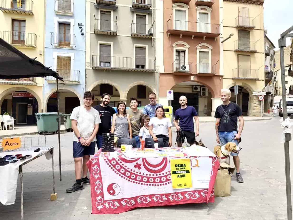 L’Associació L’Aglà es dona a conèixer durant el mercat del dissabte a Balaguer