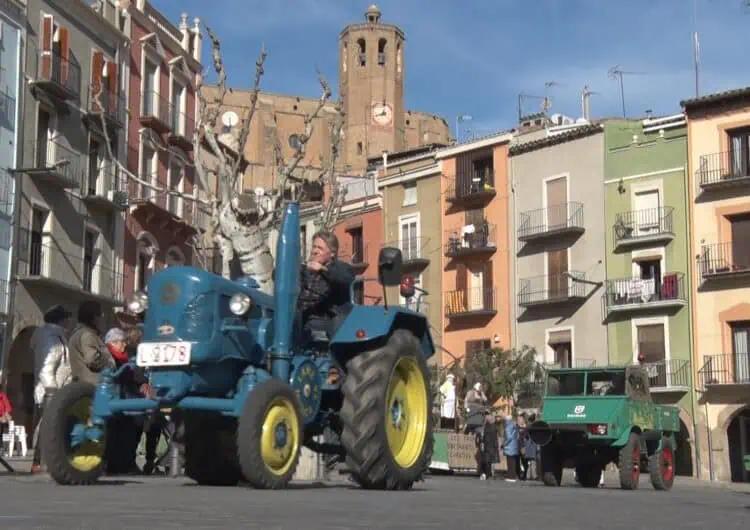 Balaguer celebra Sant Antoni amb els tradicionals tres tombs